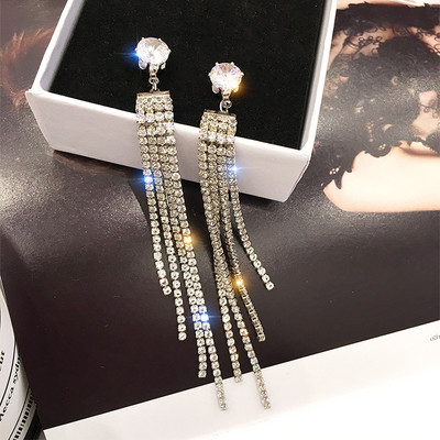 Cercei eleganti de dama cu pietre decorative in doua culori