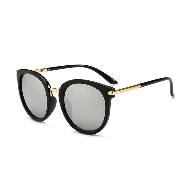 Modern női napszemüveg vékony kerettel több színben