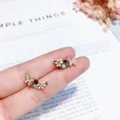 Női alkalmi fülbevaló kövekkel, két színben