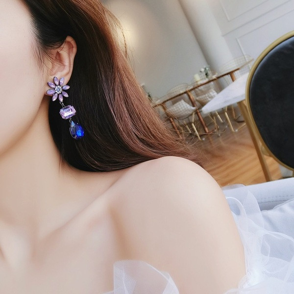 Cercei de dama cu pietre decorative - doua culori