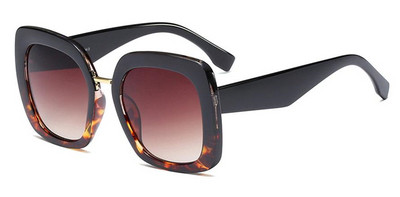 Aktuális női napszemüveg négyzet alakú több színben