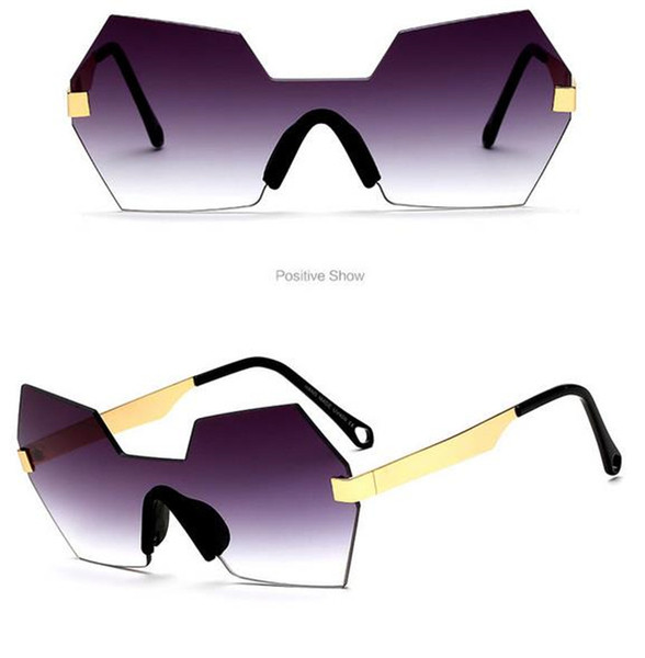 Nem szabványos formájú női szemüveg több színben