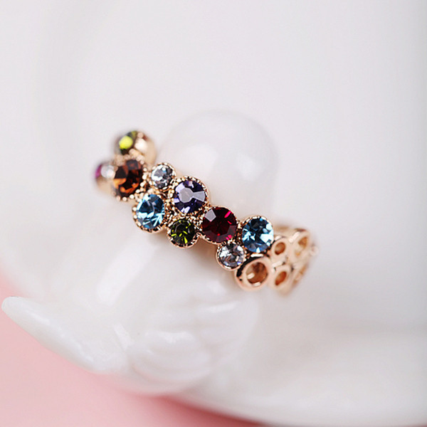 Κυρίες μοντέρνο δαχτυλίδι με έγχρωμες πέτρες