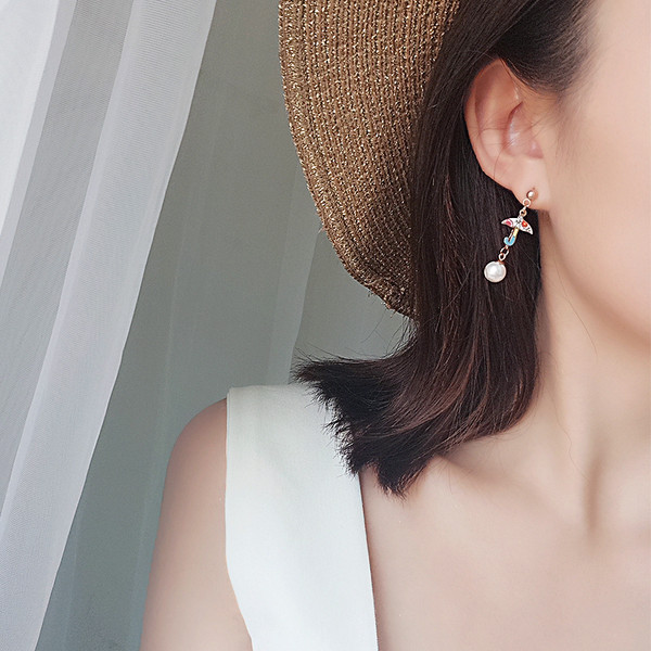 Cercei casual dama cu pandantive de culoare aurie