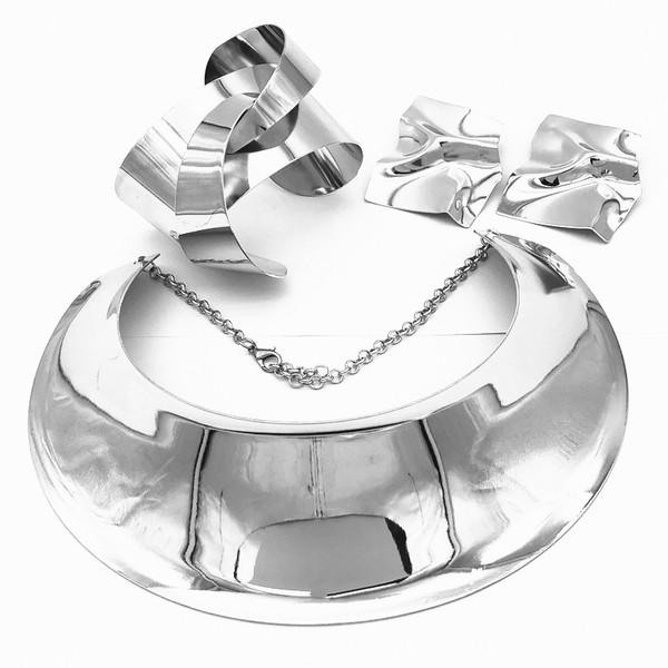 Jelenlegi női szett arany és ezüst színben három részből - karkötő, nyaklánc és fülbevaló