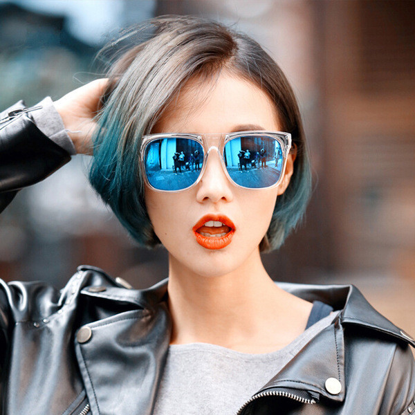 Aktuális női napszemüveg négyzet alakú négy színben