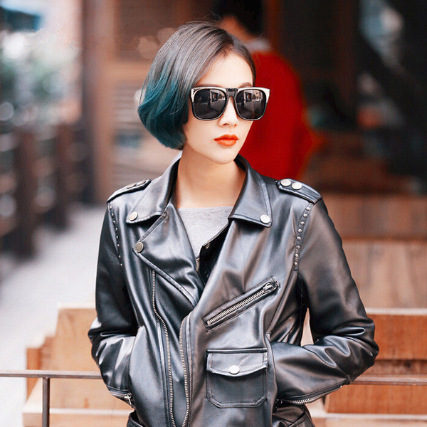 Aktuális női napszemüveg négyzet alakú négy színben