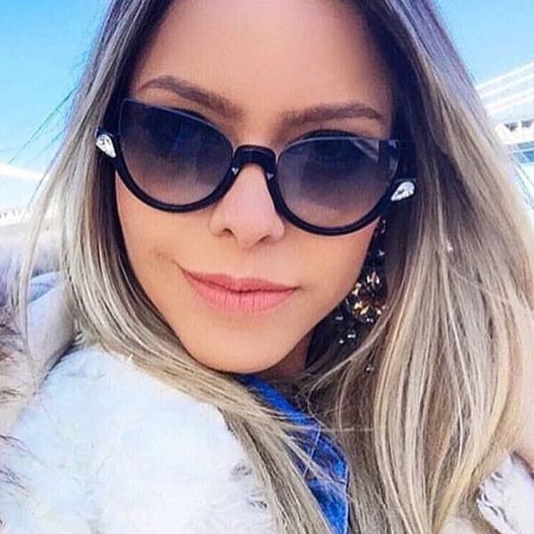 Model nou de ochelari de dama in mai multe culori