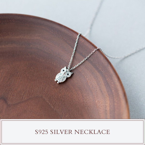 Modern női lánc fém elemmel