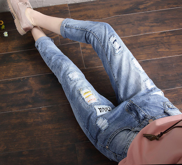 Blugi moderni de dama cu motiv rupt in bleumarin si albastru deschis