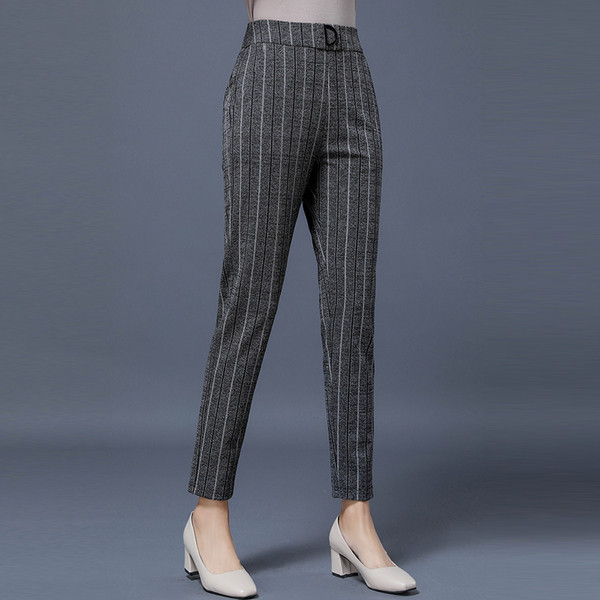 Modern női nadrág fém elemmel, két színben