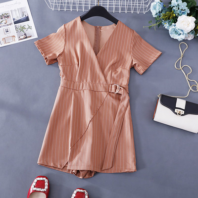 Δερμάτινη επίστρωση κυματοειδής με ντεκολτέ σε σχήμα V σε διάφορα χρώματα