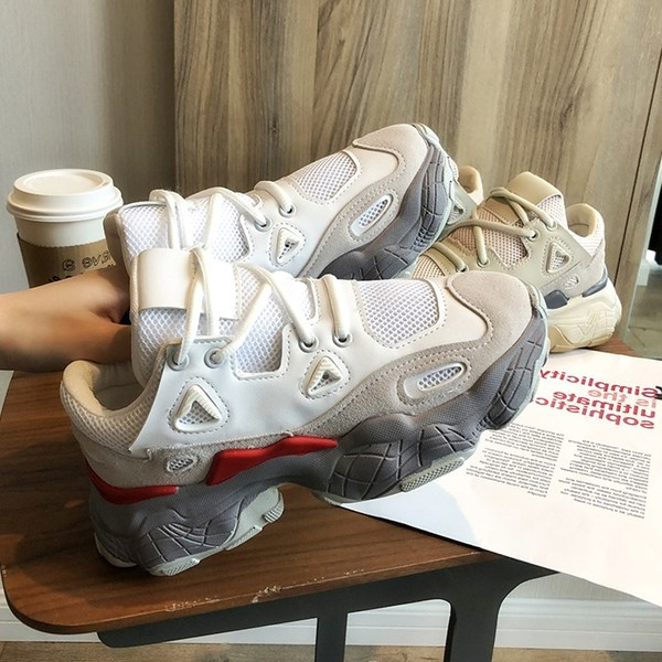 ÚJ Modern női tornacipő durva talppal, két színben