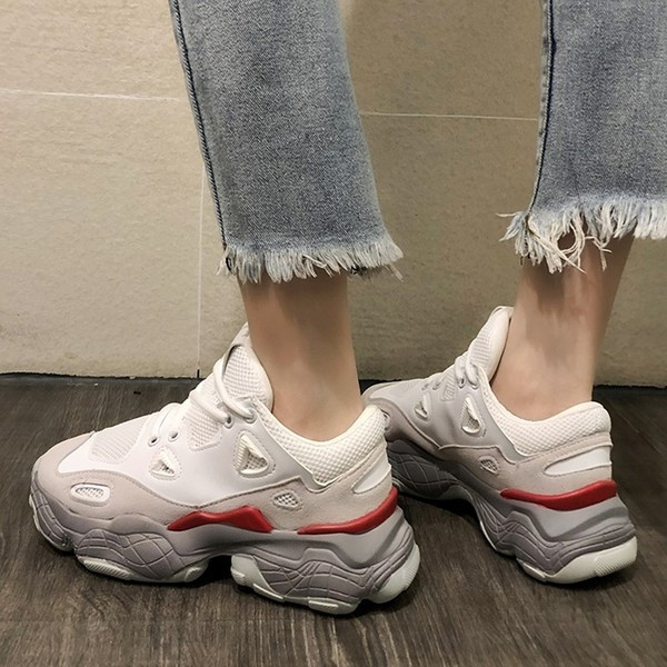 ÚJ Modern női tornacipő durva talppal, két színben