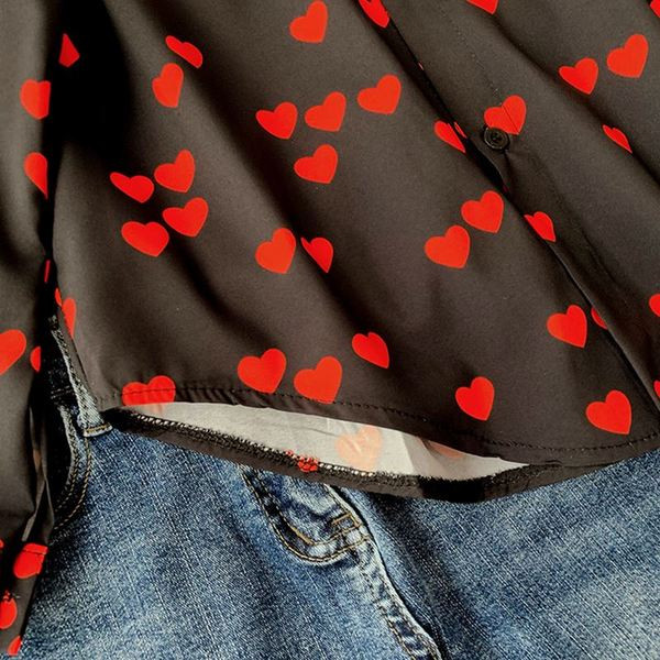 Cămașă modernă de damă cu model în alb și negru