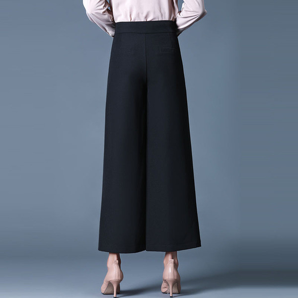 Stílusos női nadrág két színben széles modellben