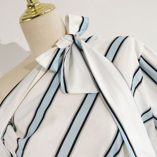 Stílusos női ing ejtett ujjakkal és szalaggal, két színben