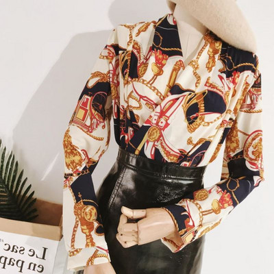 Aktuális női ing V-nyakkal, különböző színekben