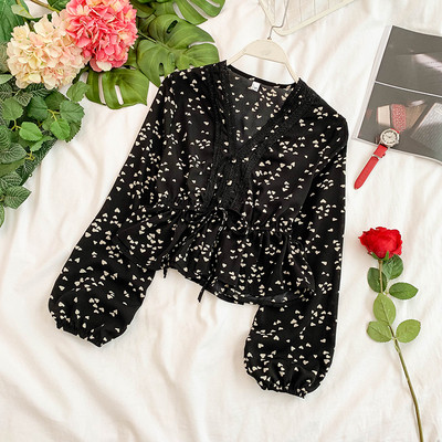 Cămașă modernă de damă cu șireturi și model în două culori