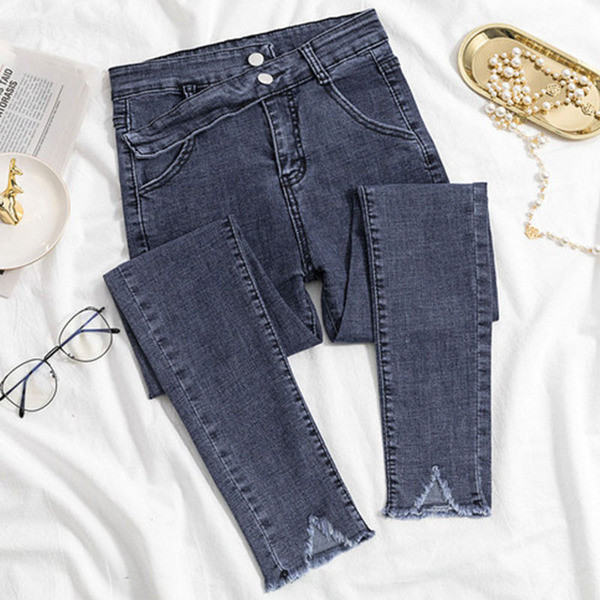 Blugi de dama eleganti in mai multe modele