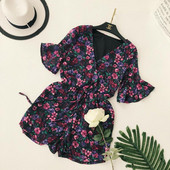 Hétköznapi női overál lótusz ujjal és virágmotívumokkal