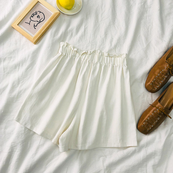 Női rövidnadrág zsebekkel, három színben