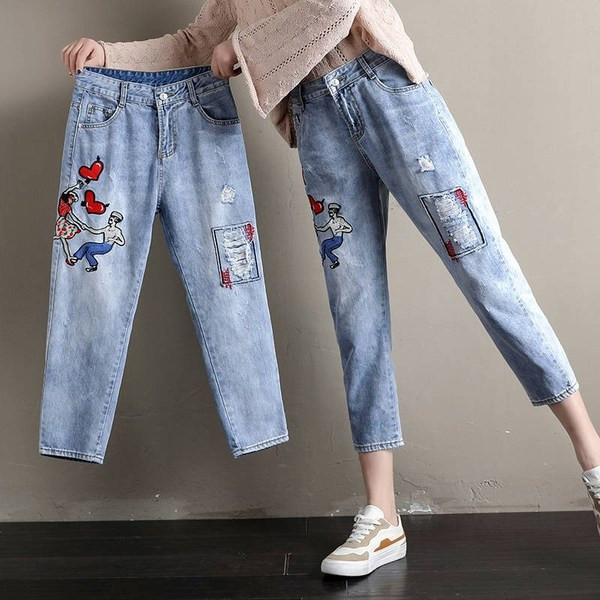 Blugi de dama eleganti cu broderie in doua modele