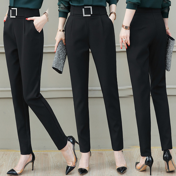 Elegáns női nadrág fekete színben, csattal