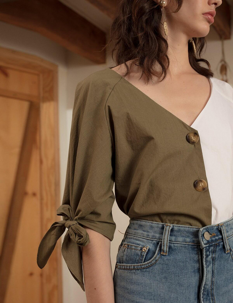 Korszerű női ing V-nyakú és ujjakkal