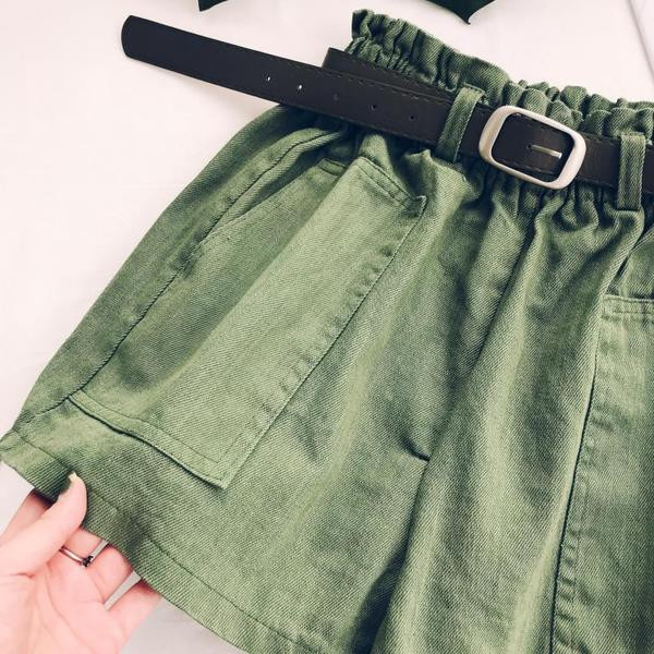 Női rövidnadrág széles modell három színben