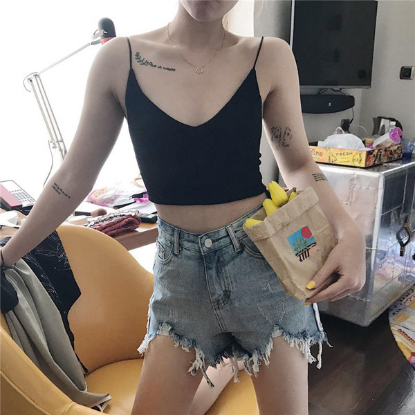 Pantaloni scurți de damă cu talie înaltă și buzunare