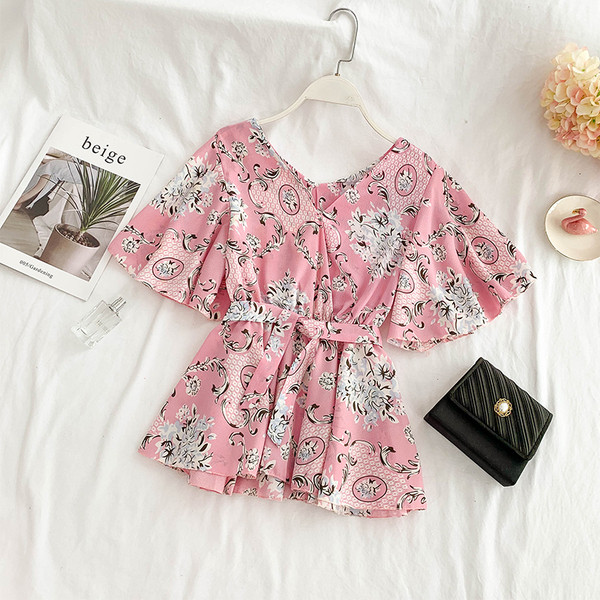 Stílusos női blúz rövid ujjal és övvel több színben