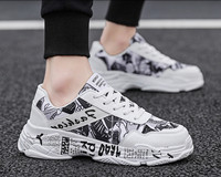 Aktuális férfi tornacipő durva talppal