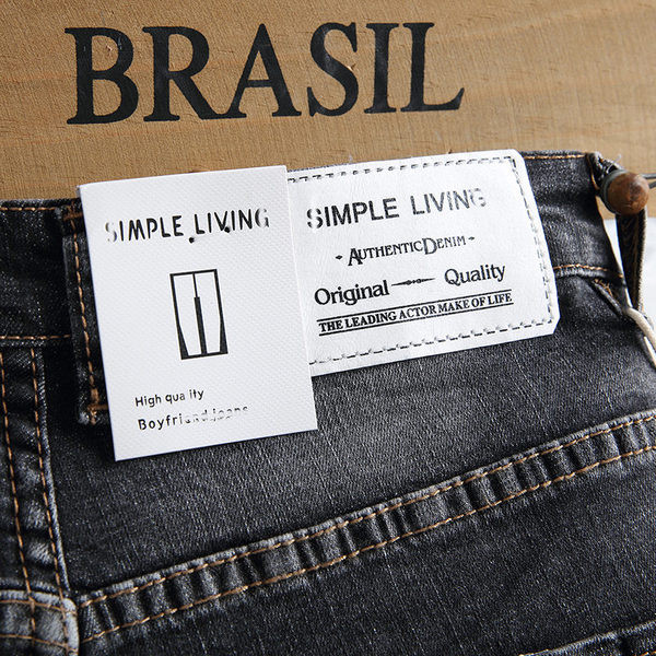 Pantaloni scurți moderni pentru bărbați de culoare închisă