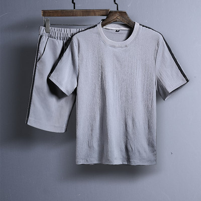 Férfi kétrészes szett, pólóval és rövidnadrággal, többféle modellben