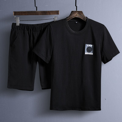 Férfi kétrészes szett, pólóval és rövidnadrággal, többféle modellben