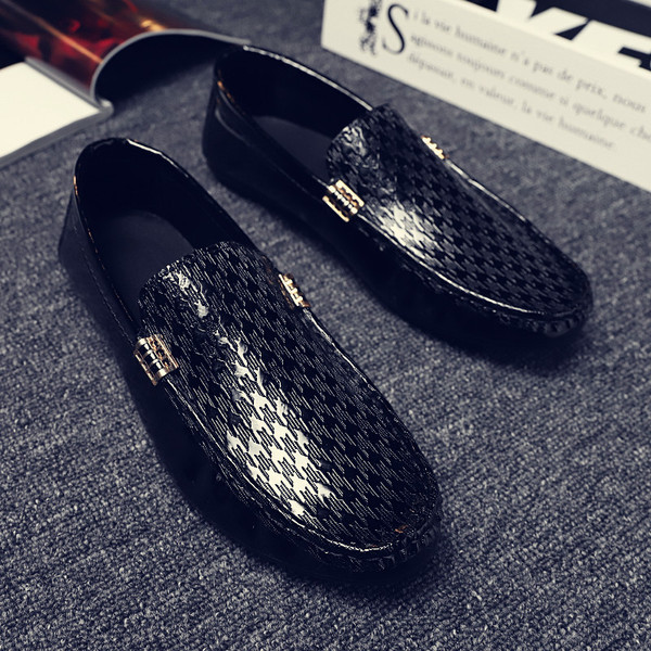 Mocasini eleganti pentru bărbați în negru și roșu