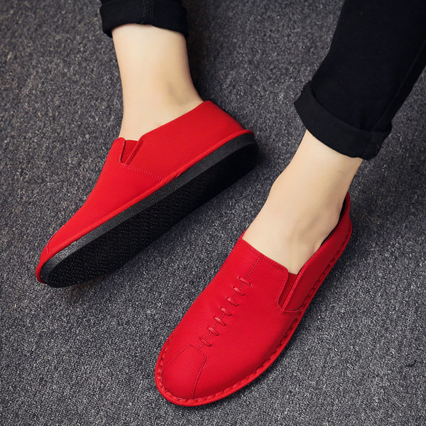 Mocasini pentru bărbați din piele ecologică în negru și roșu