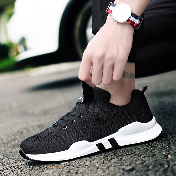 Adidași sport pentru bărbați de culoare neagră și talpă albă