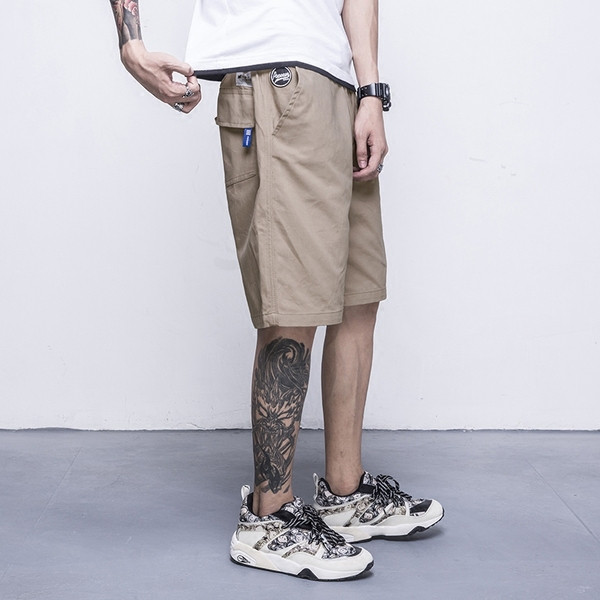 Sport-alkalmi férfi rövidnadrág zsebekkel, három színben