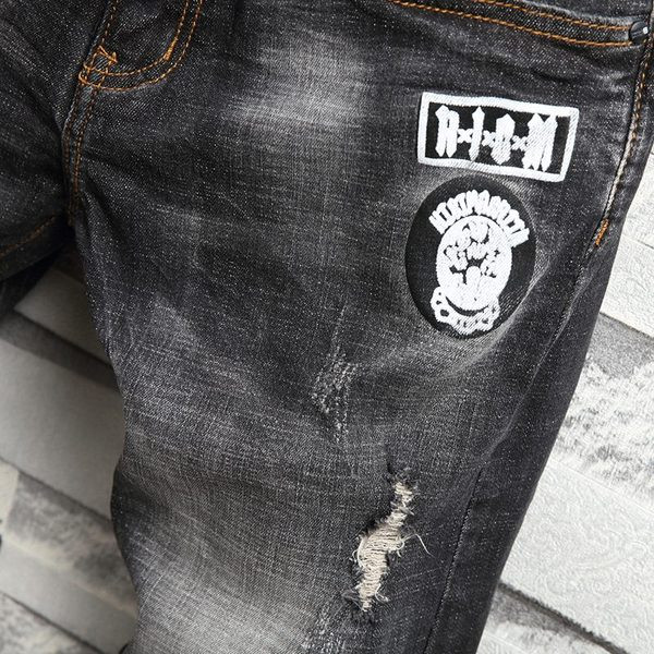 Pantaloni scurți casual de denim pentru bărbați cu embleme