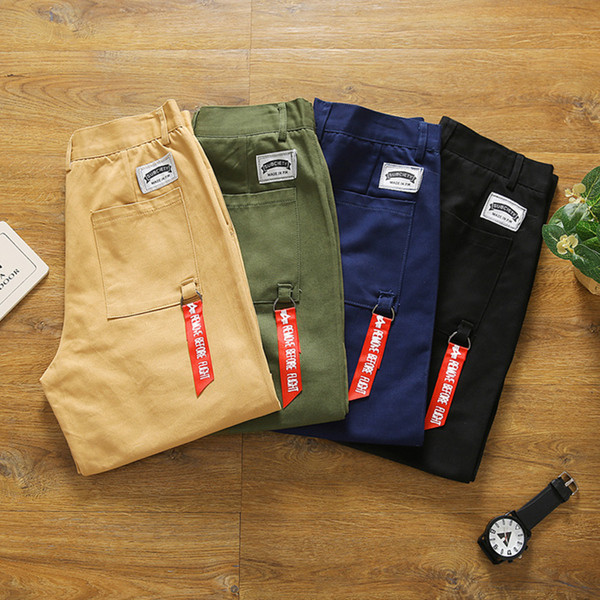 Aktuális férfi rövidnadrág négy színben