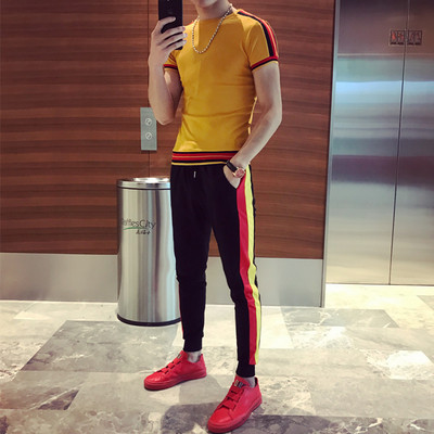 Sportos férfi szett színes szegéllyel két modellben