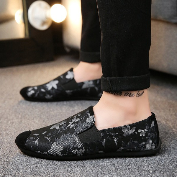 Mocasini barbatesti cu motive florale - trei modele