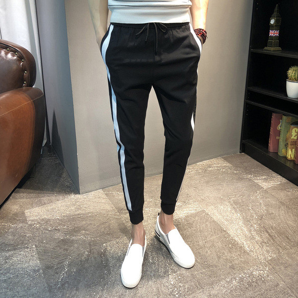 Pantaloni casual pentru bărbați cu margini laterale în verde și negru