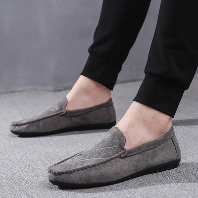 Μοντέρνες ανδρικές κάλτσες από οικολογικό σουέτ σε τρία χρώματα