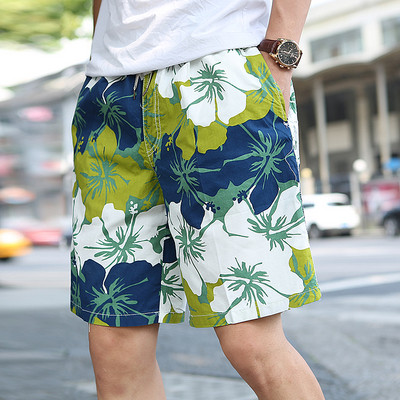 Pantaloni scurți moderni pentru bărbați cu model floral