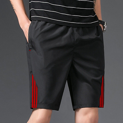 Ежедневен мъжки къс панталон в черен цвят с цветни ленти