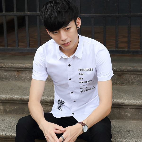 Feliratos és rátéttel ellátott férfi ing három színben