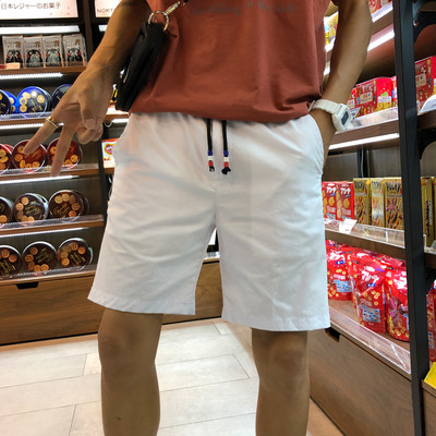 Alkalmi férfi rövidnadrág több színben, színes szegéllyel